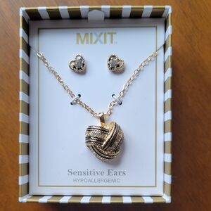Mixit Gold Heart Jewelry Set